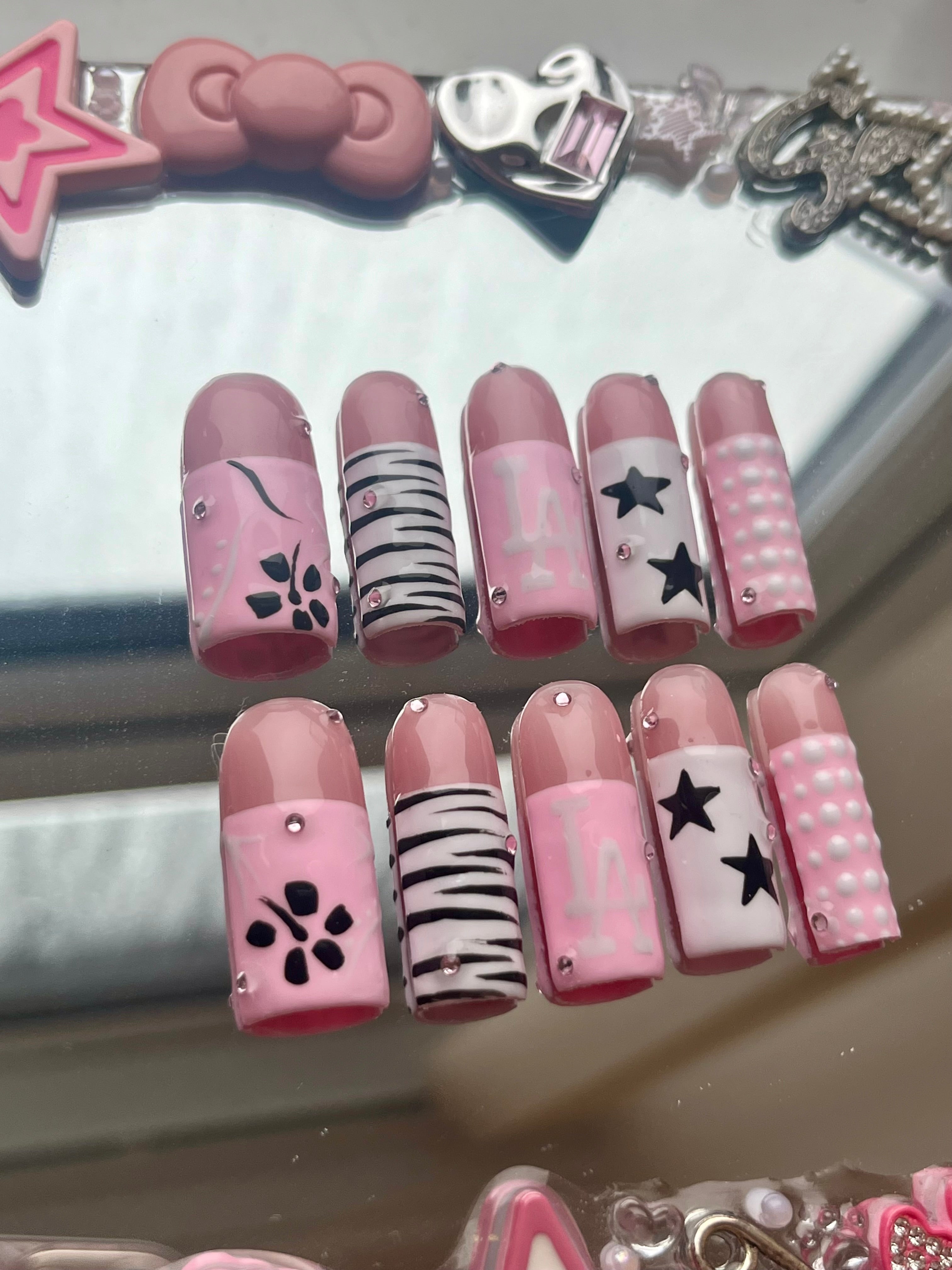 LAKER GIRL PRESS ON NAILS