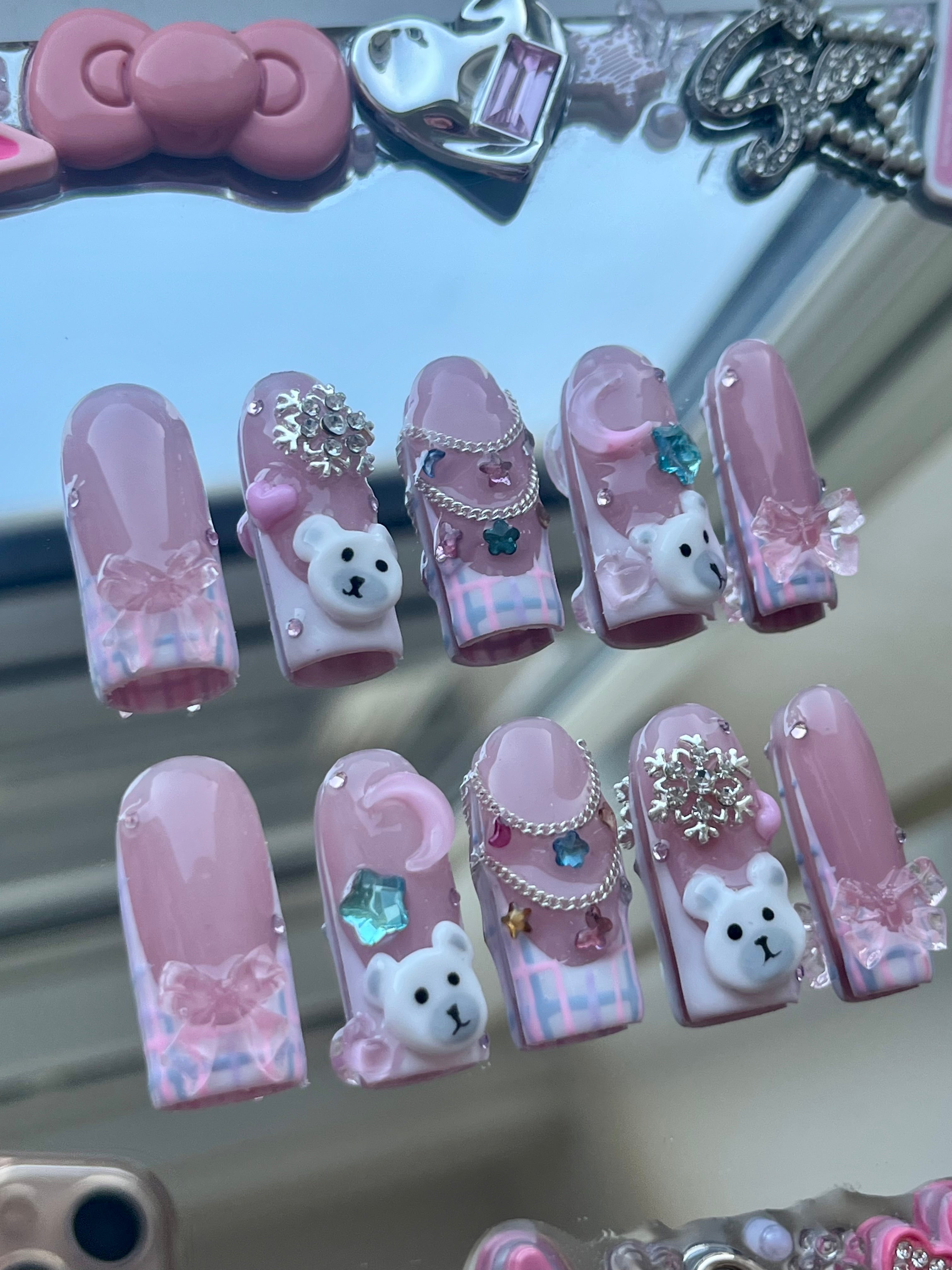 ICY BEAR PRESS ON NAILS