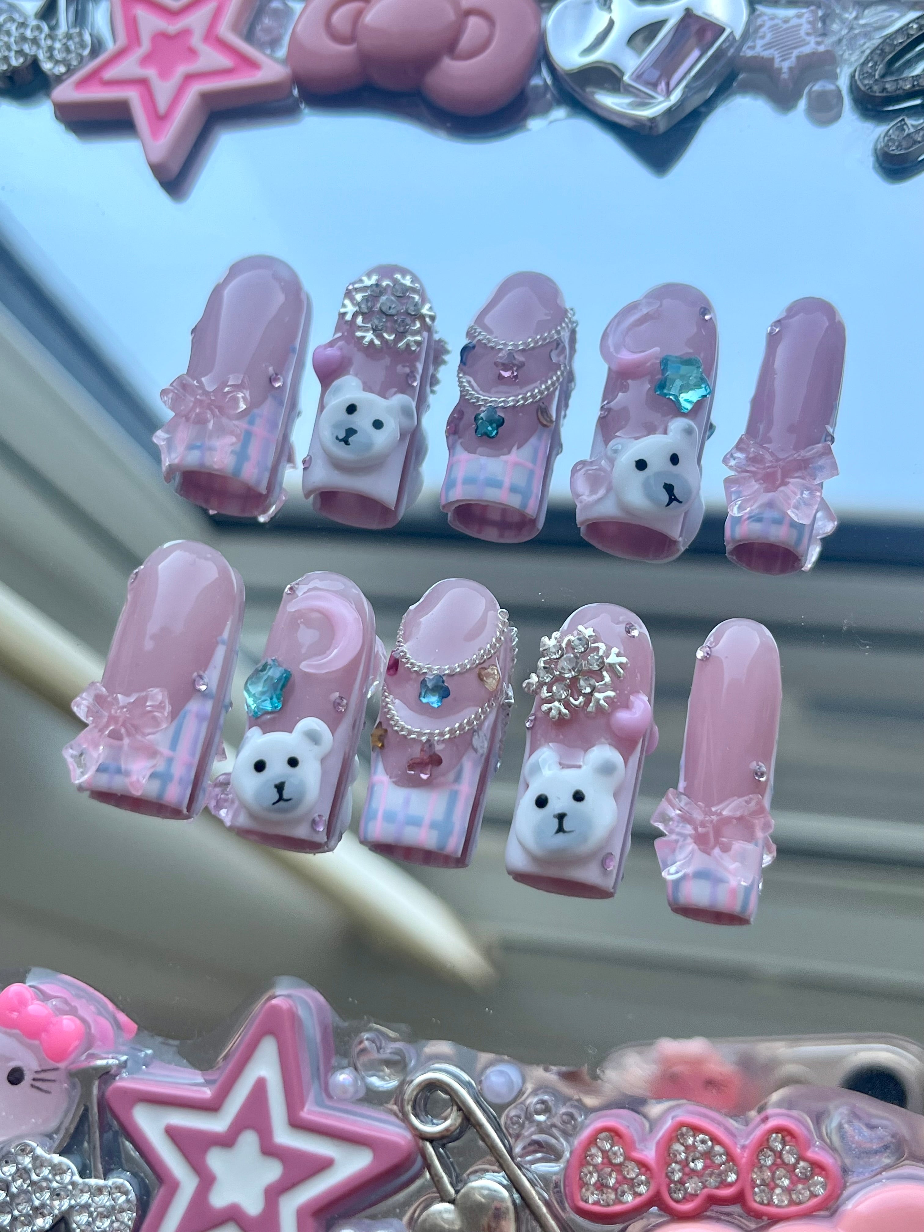 ICY BEAR PRESS ON NAILS