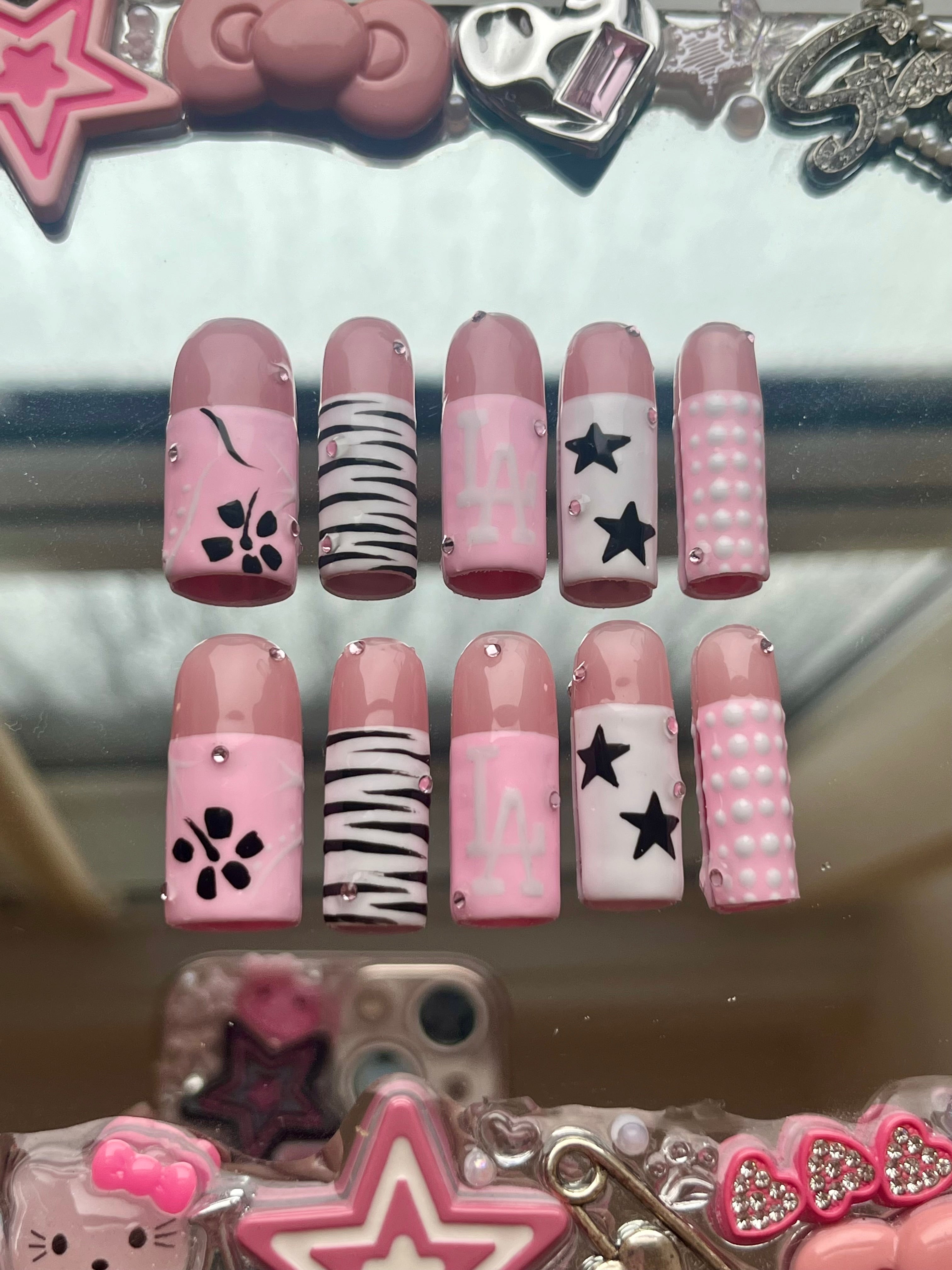 LAKER GIRL PRESS ON NAILS