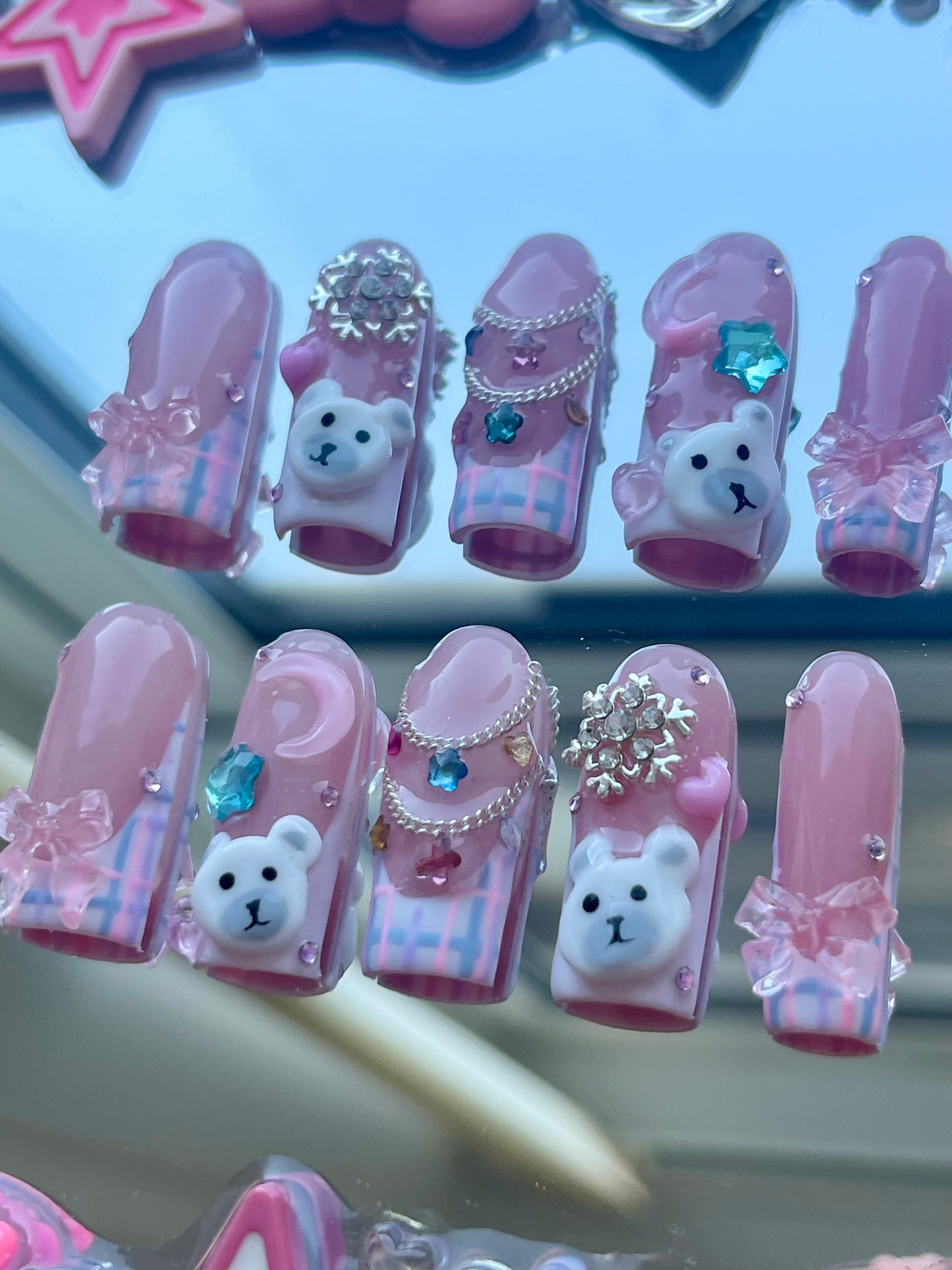 ICY BEAR PRESS ON NAILS